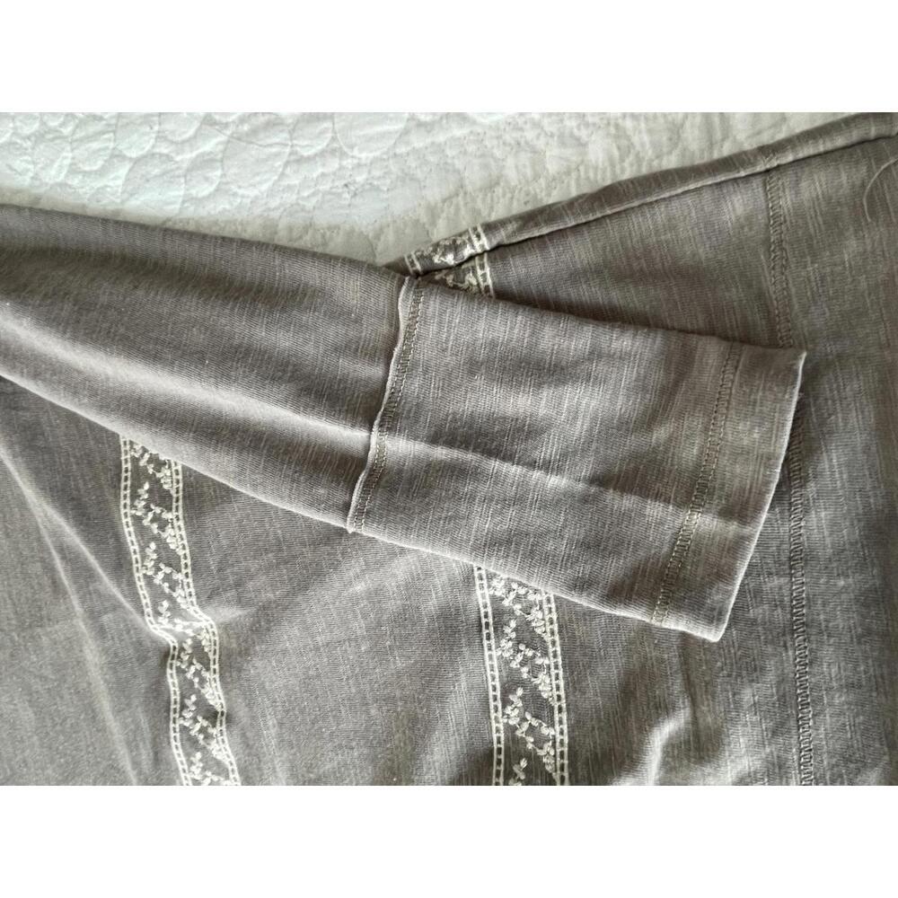 Long Sleeve Brown Women's Top with Patterned Stripes Contemporary Size SM - Picture 8 of 8